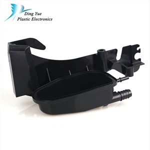プラスチック自動車部品